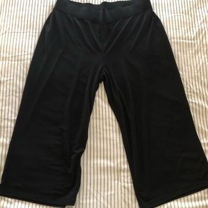 Liz&Co ... Wide leg Capris